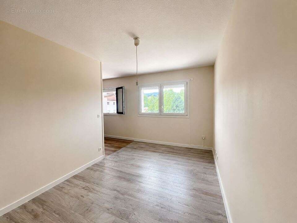 Appartement 32 m² à Cran-Gevrier  - photo 4