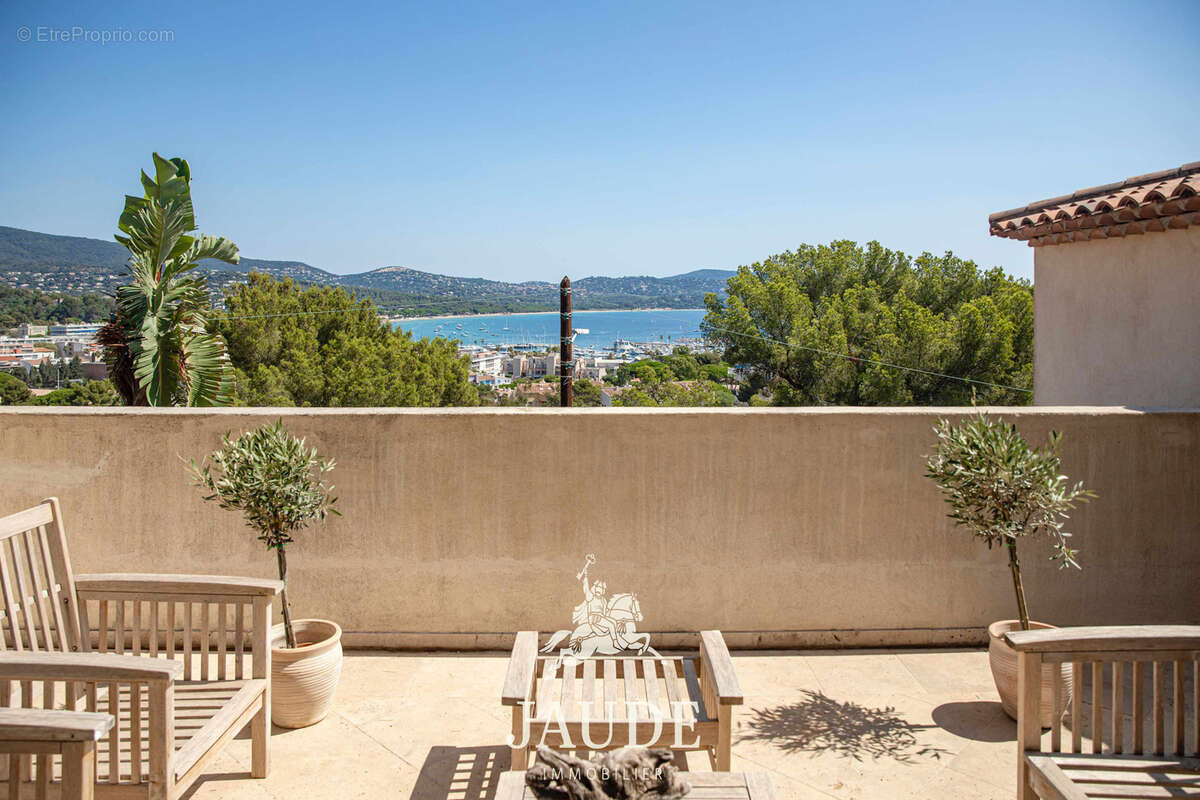 Maison à CAVALAIRE-SUR-MER