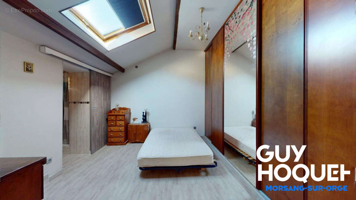 Maison à SAINTE-GENEVIEVE-DES-BOIS