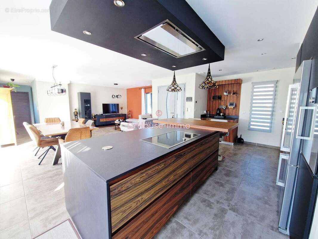 Maison à SAINT-SATURNIN-LES-APT