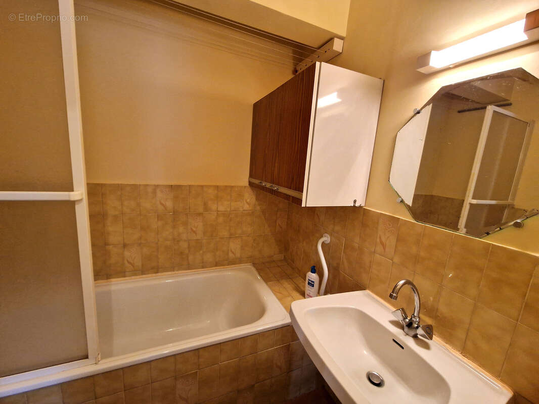 Appartement à SIX-FOURS-LES-PLAGES