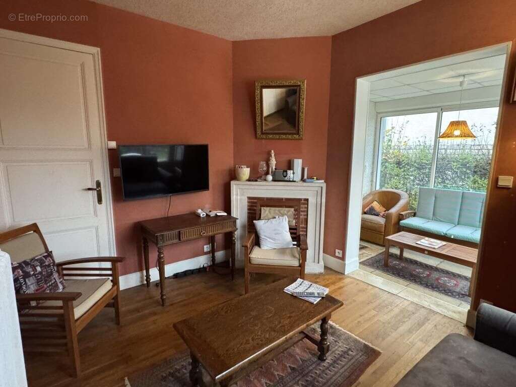 Maison à SAINT-AMAND-MONTROND