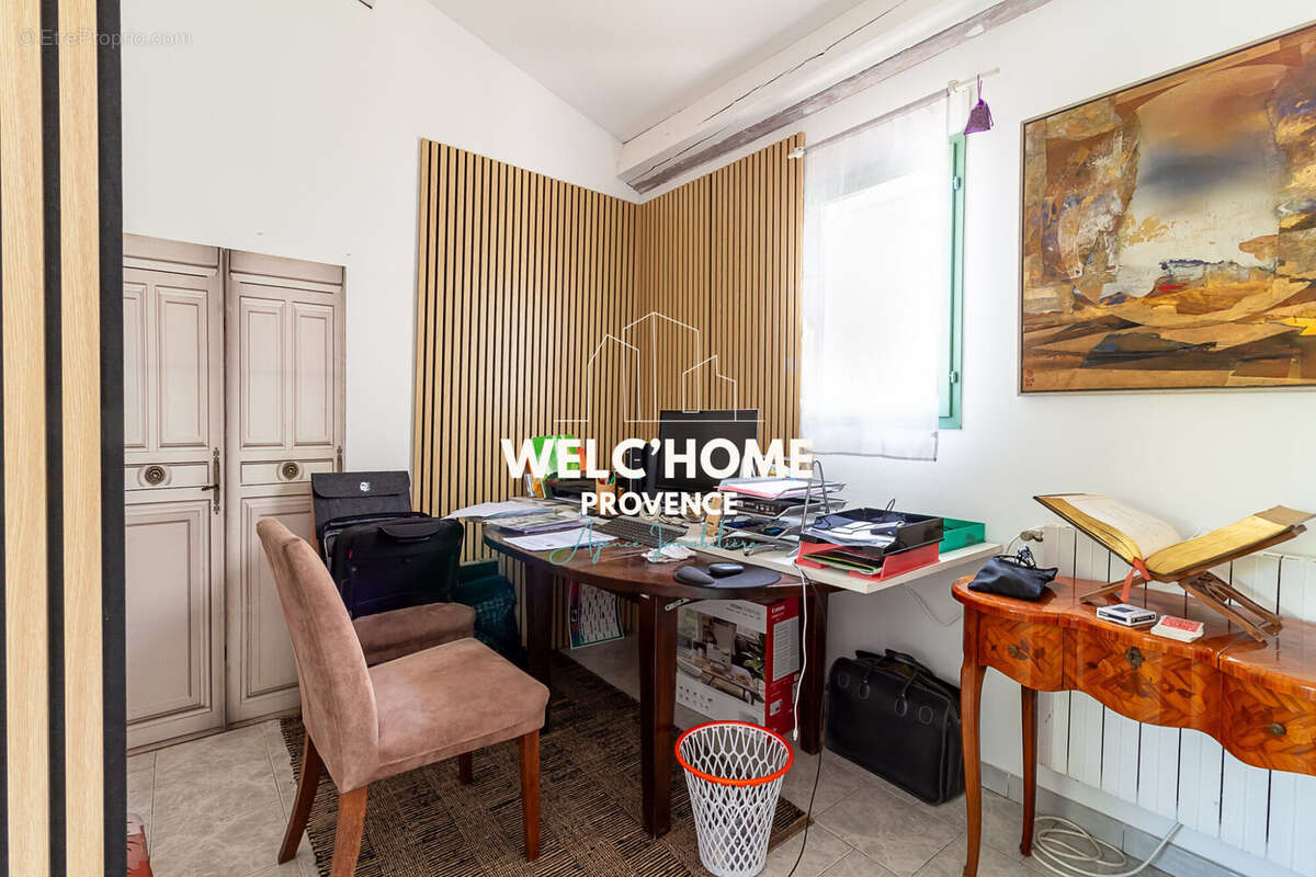 Bureau Aile Gauche - Maison à AIX-EN-PROVENCE