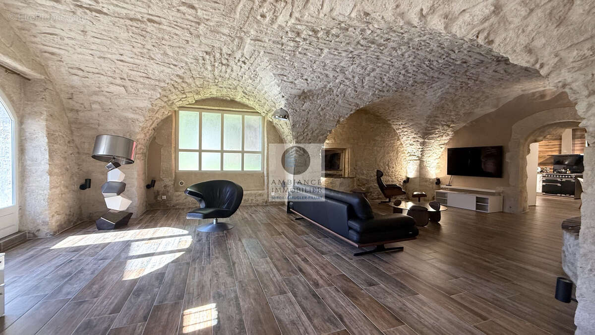 Maison à ETOILE-SUR-RHONE