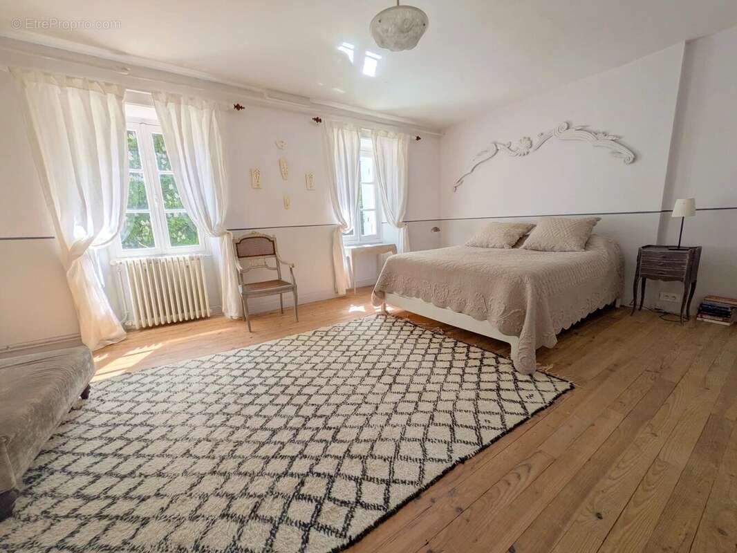 Maison à COGNAC