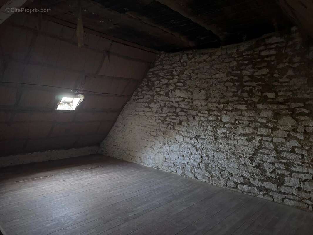 Maison à SAINT-SEGAL