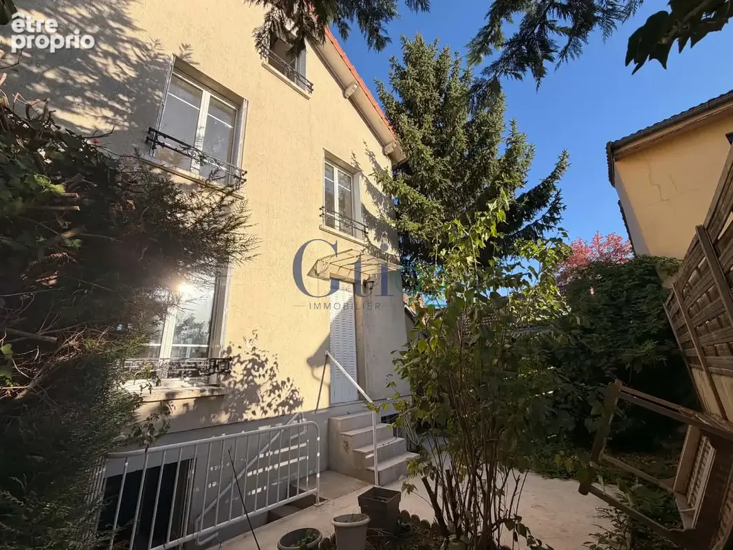 Beaux volumes au charme de l'ancien au coeur du jardin parisien - photo 7