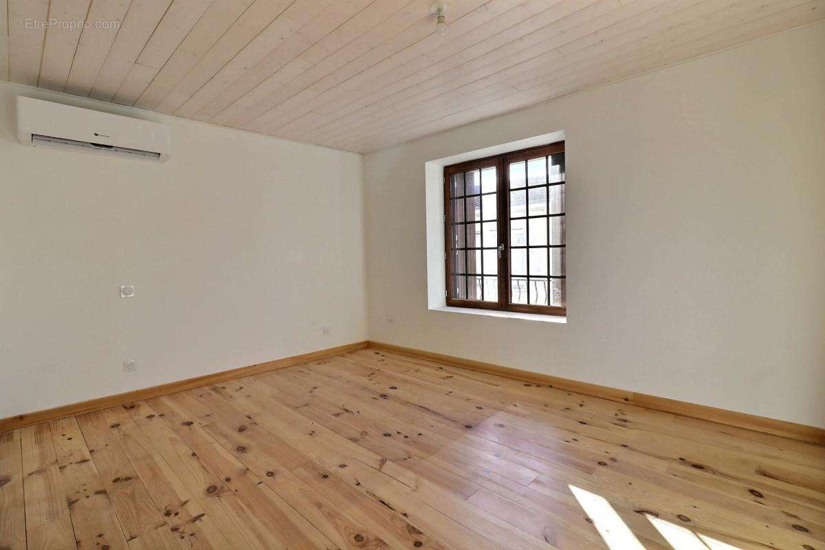 Maison à CHAILLE-LES-MARAIS