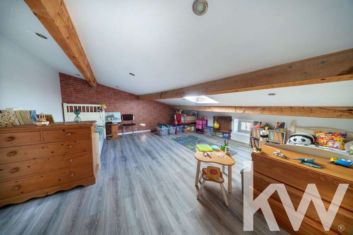 Maison à LES MARTRES-DE-VEYRE