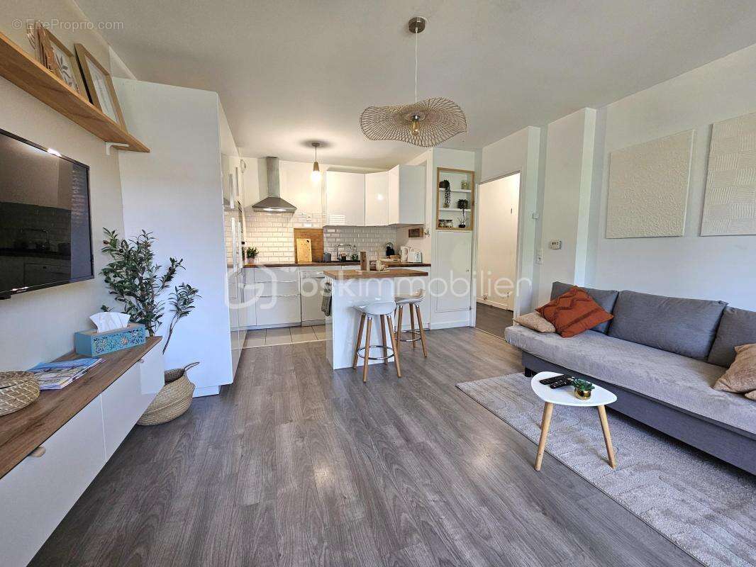 Appartement F2 44m² à 300m du RER DPE C balcon OUEST parking - photo 10