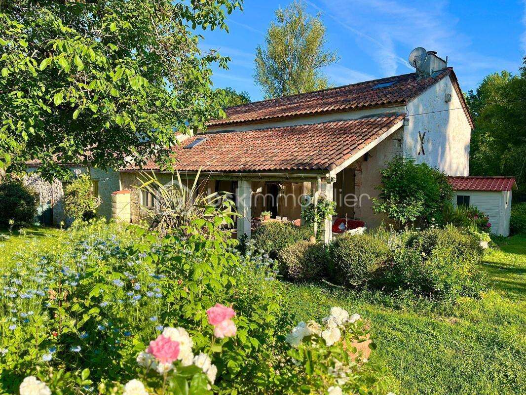 Maison en pierre + gite - etang- 2 piscines- parcelle 8745 m² -st pierre de clairac - photo 3