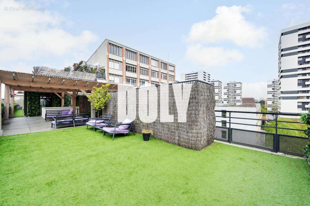 Appartement à PARIS-18E