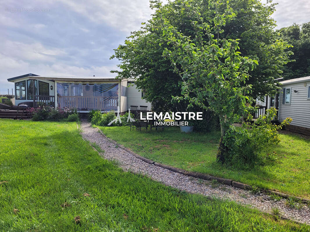 Terrain à FAUVILLE-EN-CAUX