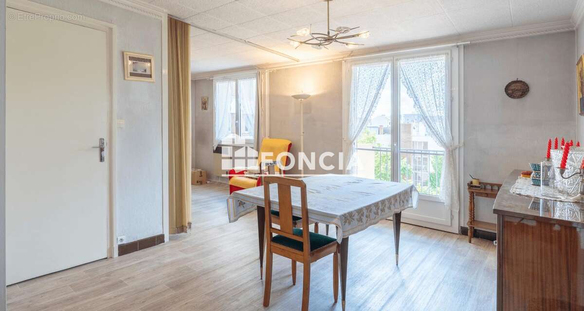 Appartement à LYON-8E