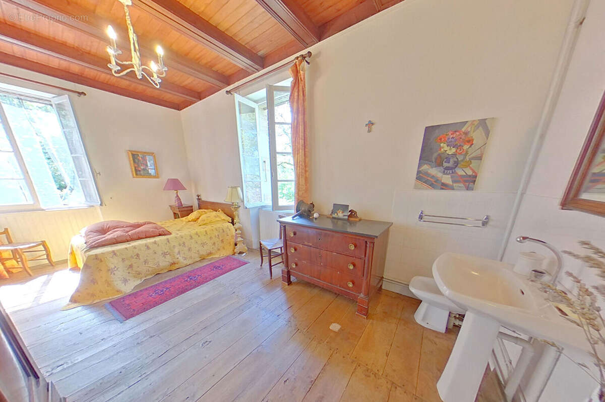 Maison à MOLIERES