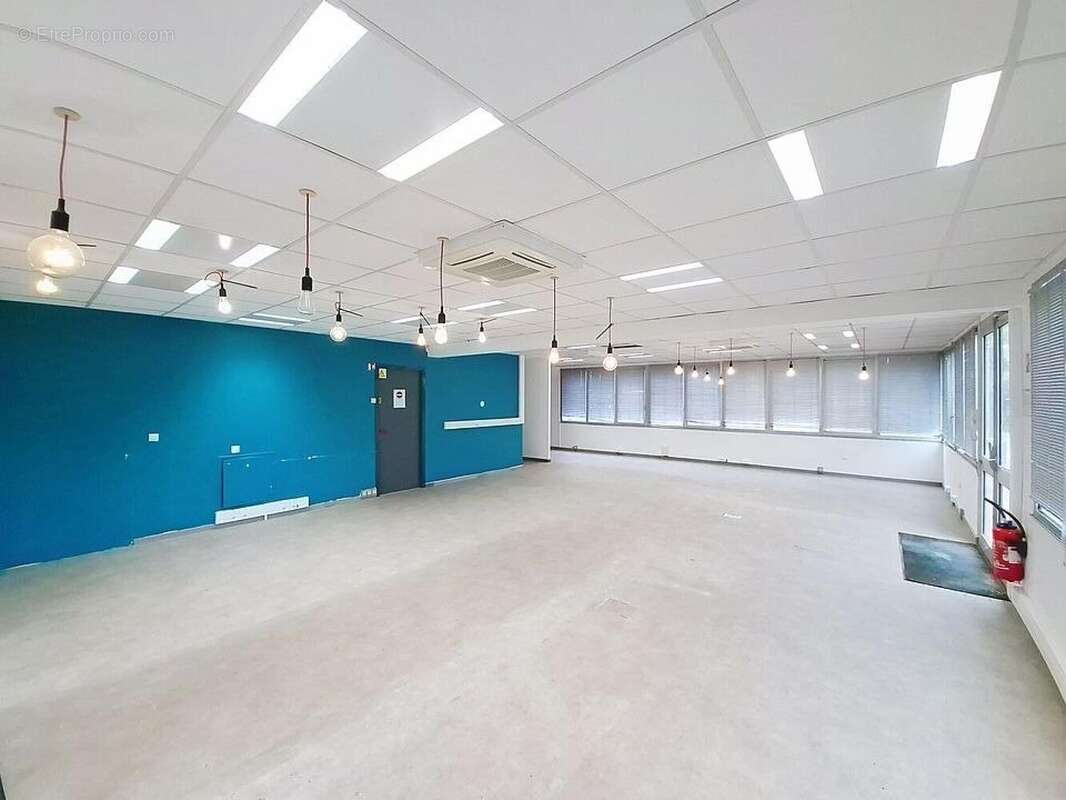 Commerce 393 m² à Massy  - photo 2