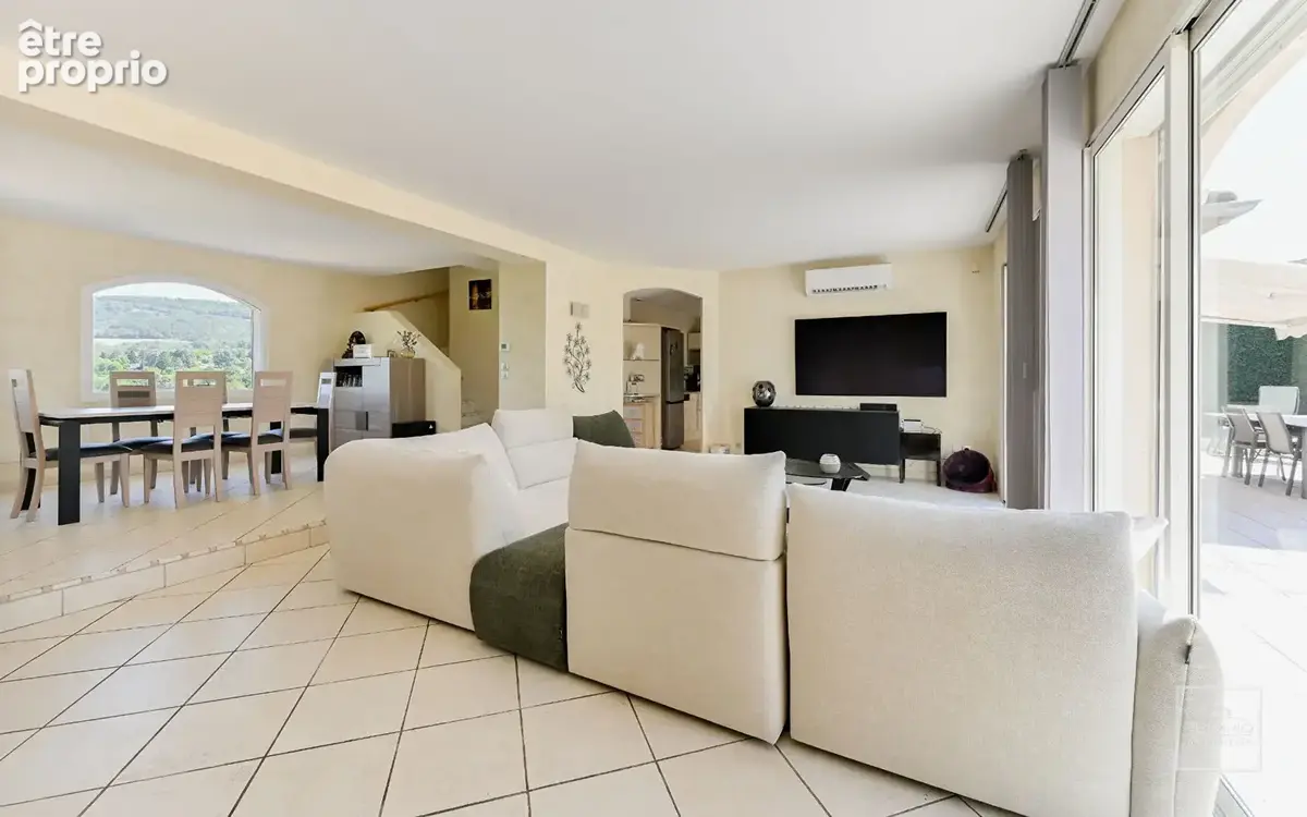 Exclusivité Lissieu - Maison 6 pièces avec vue sur la Mont Verdun - photo 4