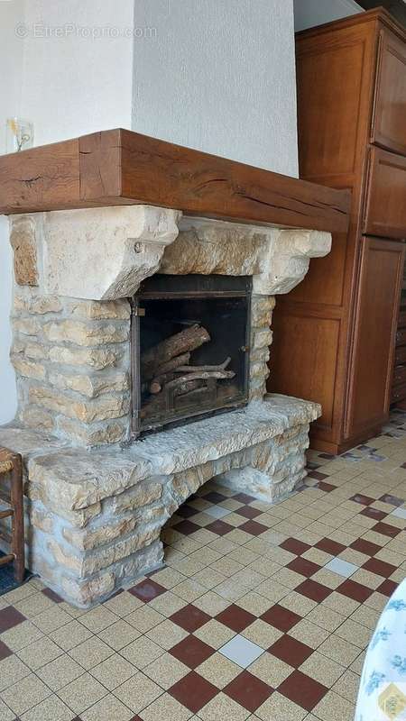 Maison à ANGLES-SUR-L&#039;ANGLIN