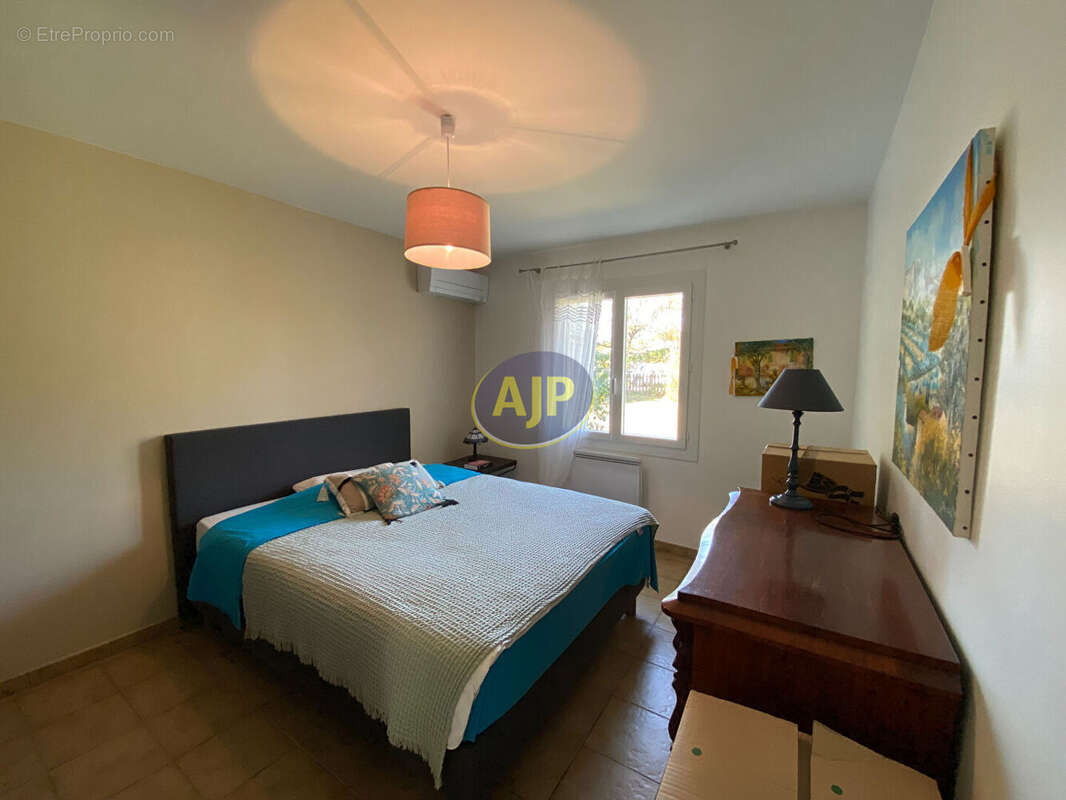 Maison à VENDAYS-MONTALIVET