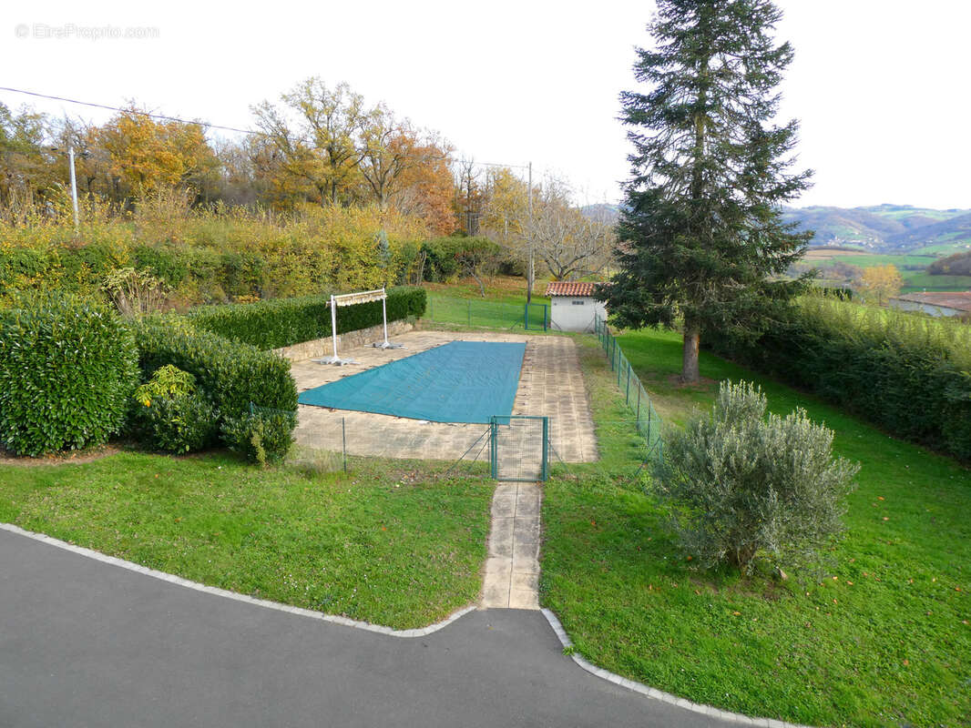 Maison à SAINT-LAURENT-DE-CHAMOUSSET