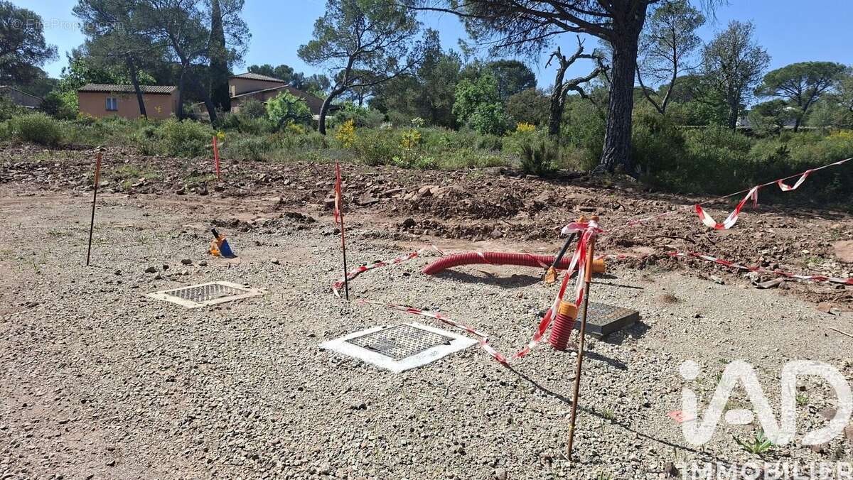 Photo 4 - Terrain à LE CANNET-DES-MAURES