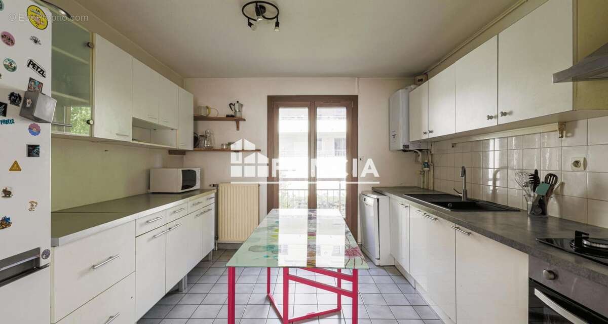 À VENDRE – Appartement T5 de 105 m² – Grenoble (Rue Nicolas Chorier) - photo 2