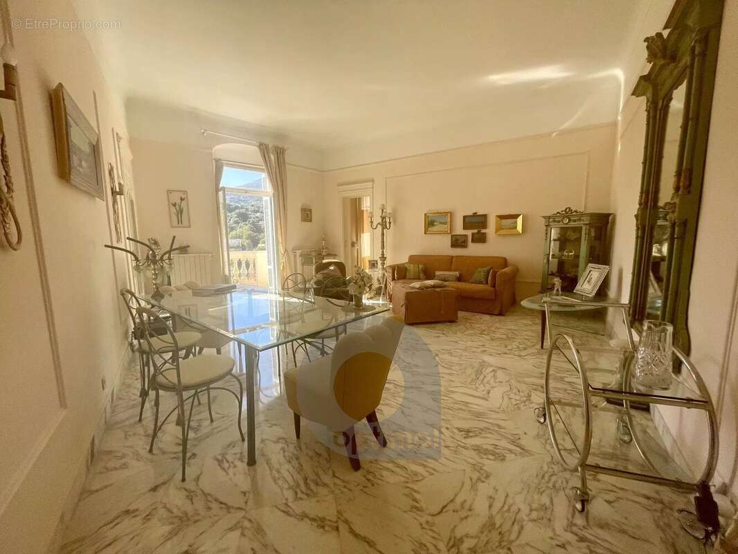 Appartement à MENTON