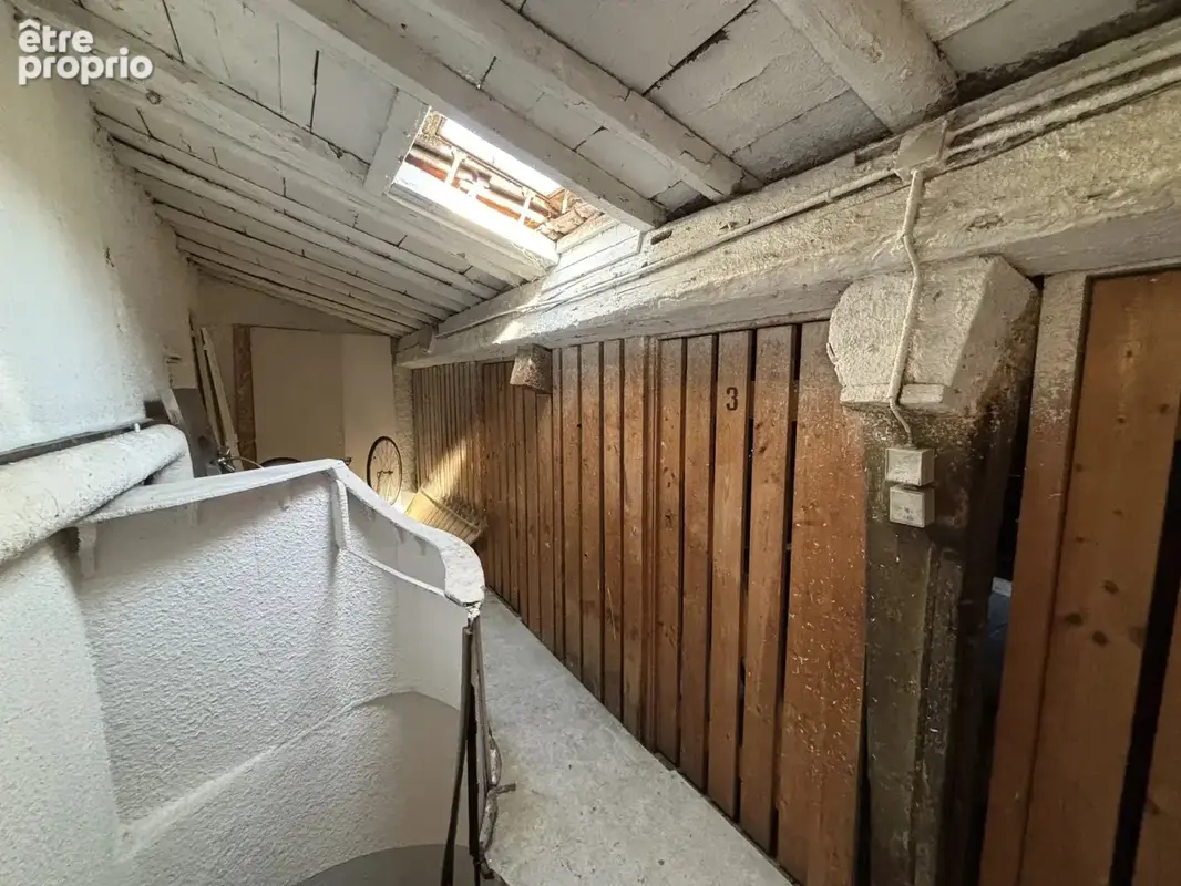 Clermont-Ferrand Hypercentre : Immeuble de rapport - 5 appartements et caves - photo 15