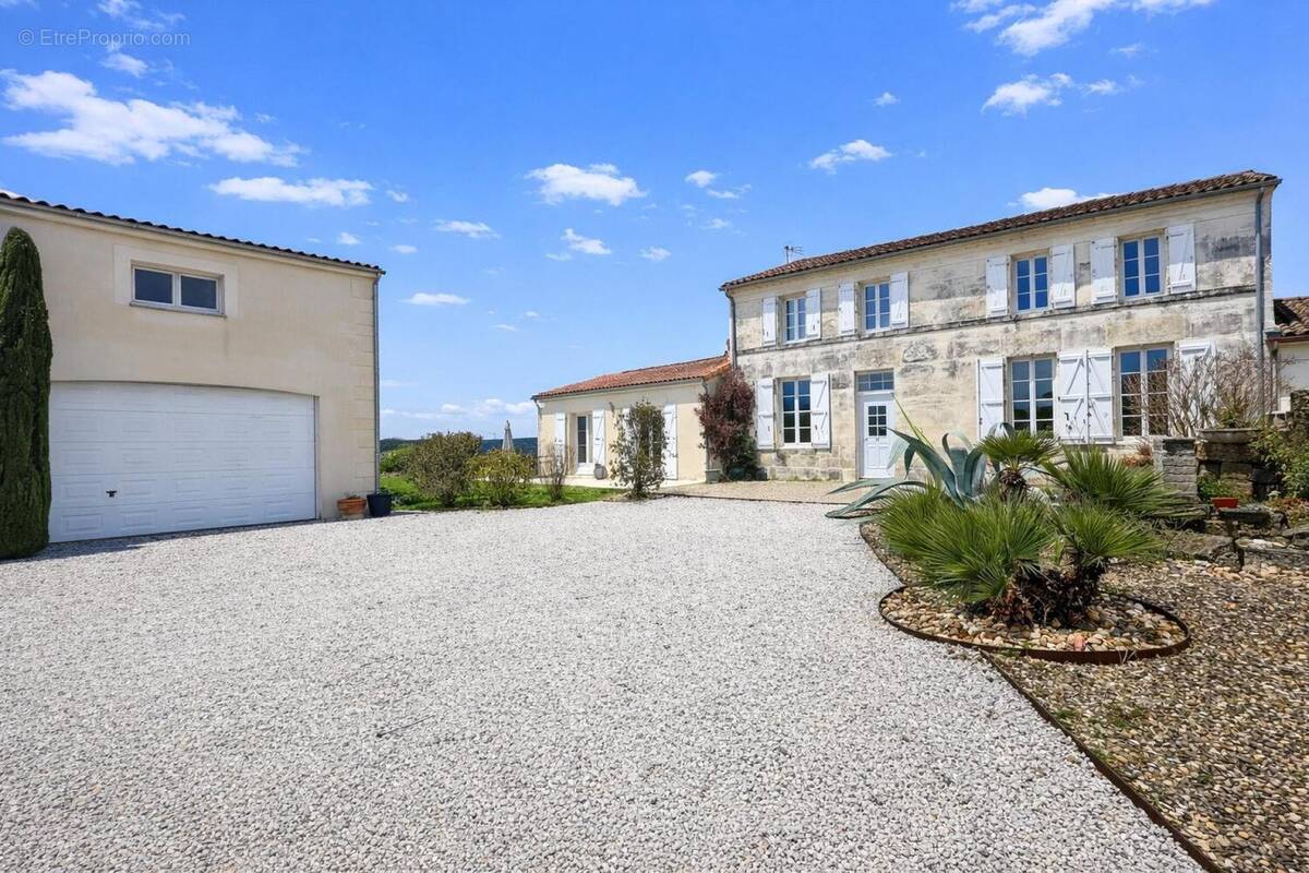 Photo 1 - Maison à DOMPIERRE-SUR-CHARENTE