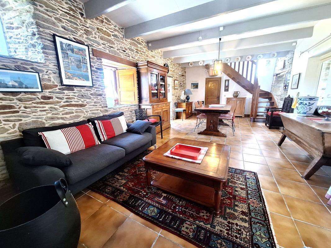 Maison à LOCQUIREC