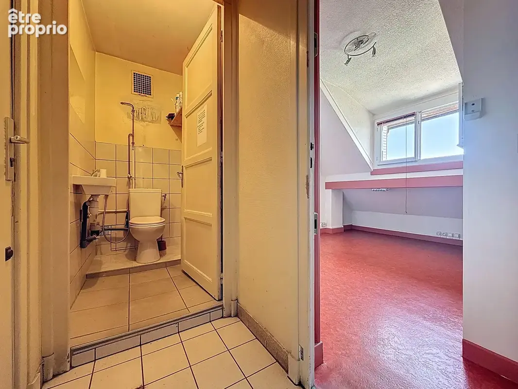Place de Metz / Rue de Strasbourg : chambre / bureau en dernier étage avec ascenseur - photo 6