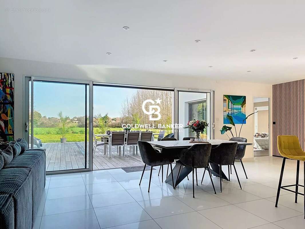 Maison à TALMONT-SAINT-HILAIRE