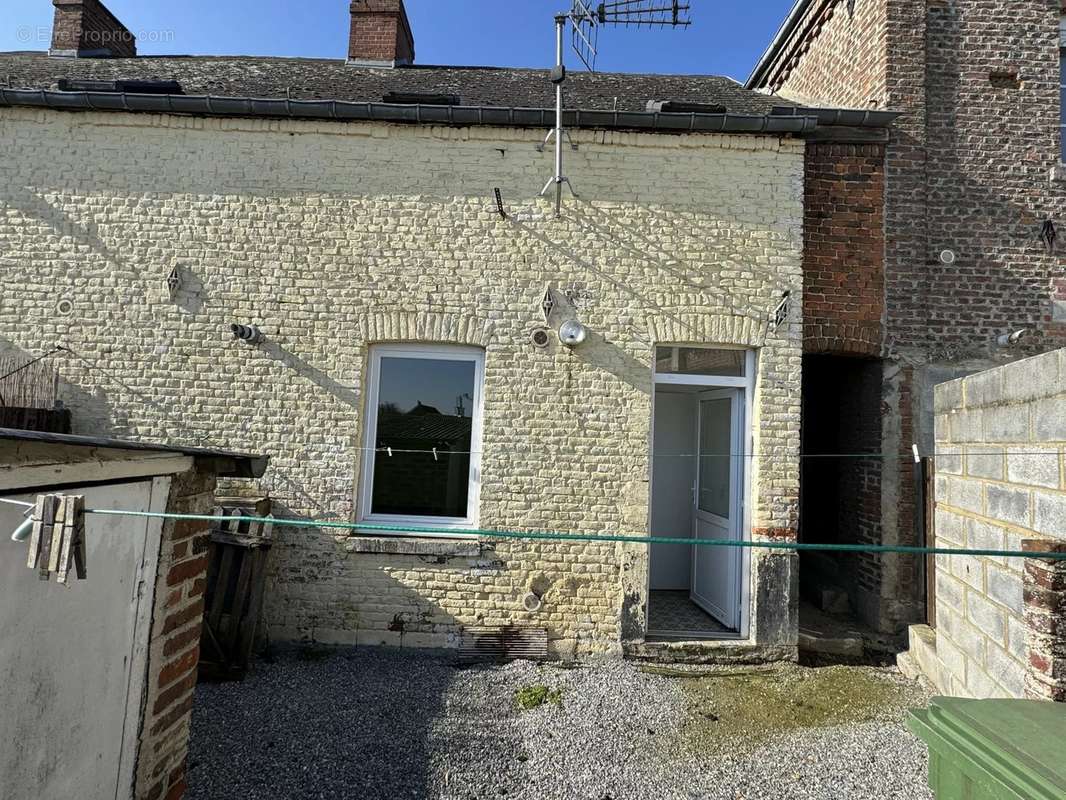 Maison à SARS-POTERIES