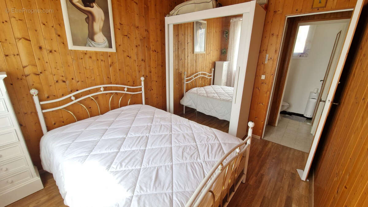 Maison bord de l'yonne - 4 pieces - 3 chambres - photo 10