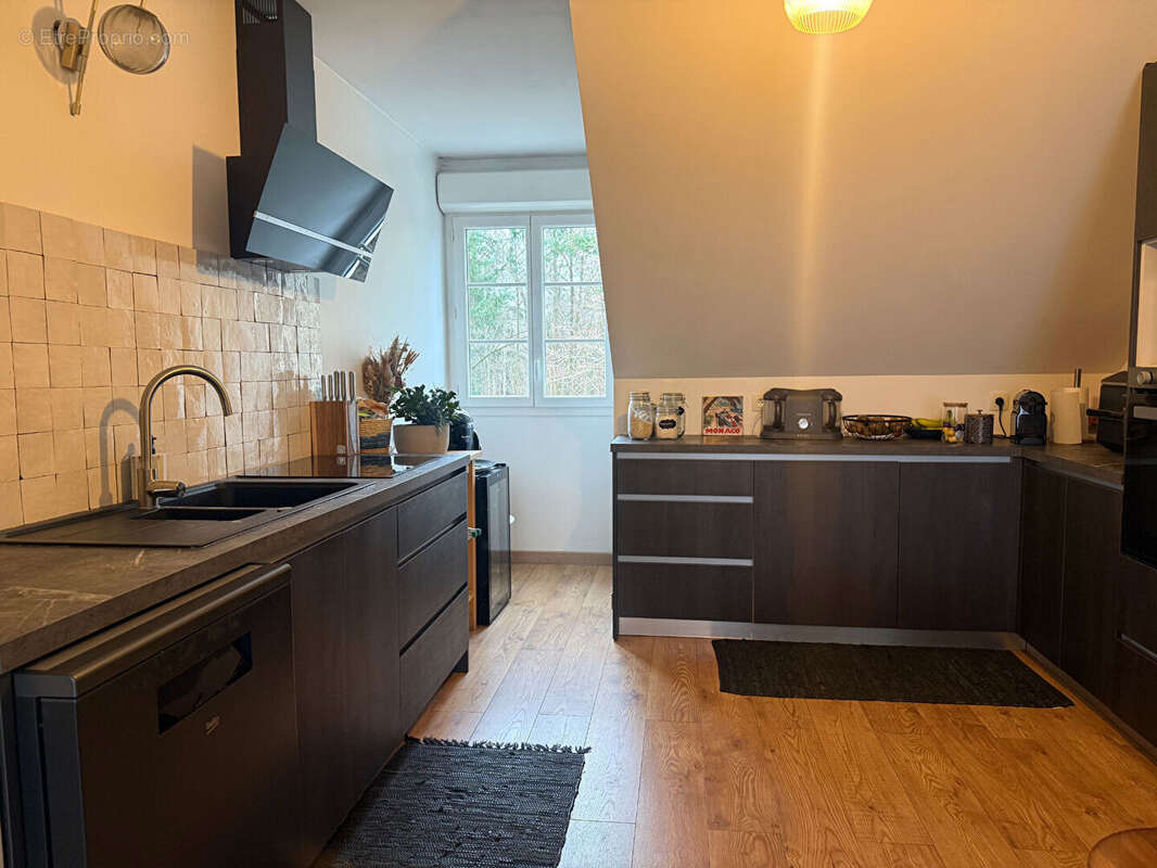 Appartement à FONTENAY-LE-FLEURY