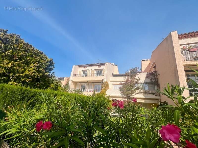 Appartement à HYERES