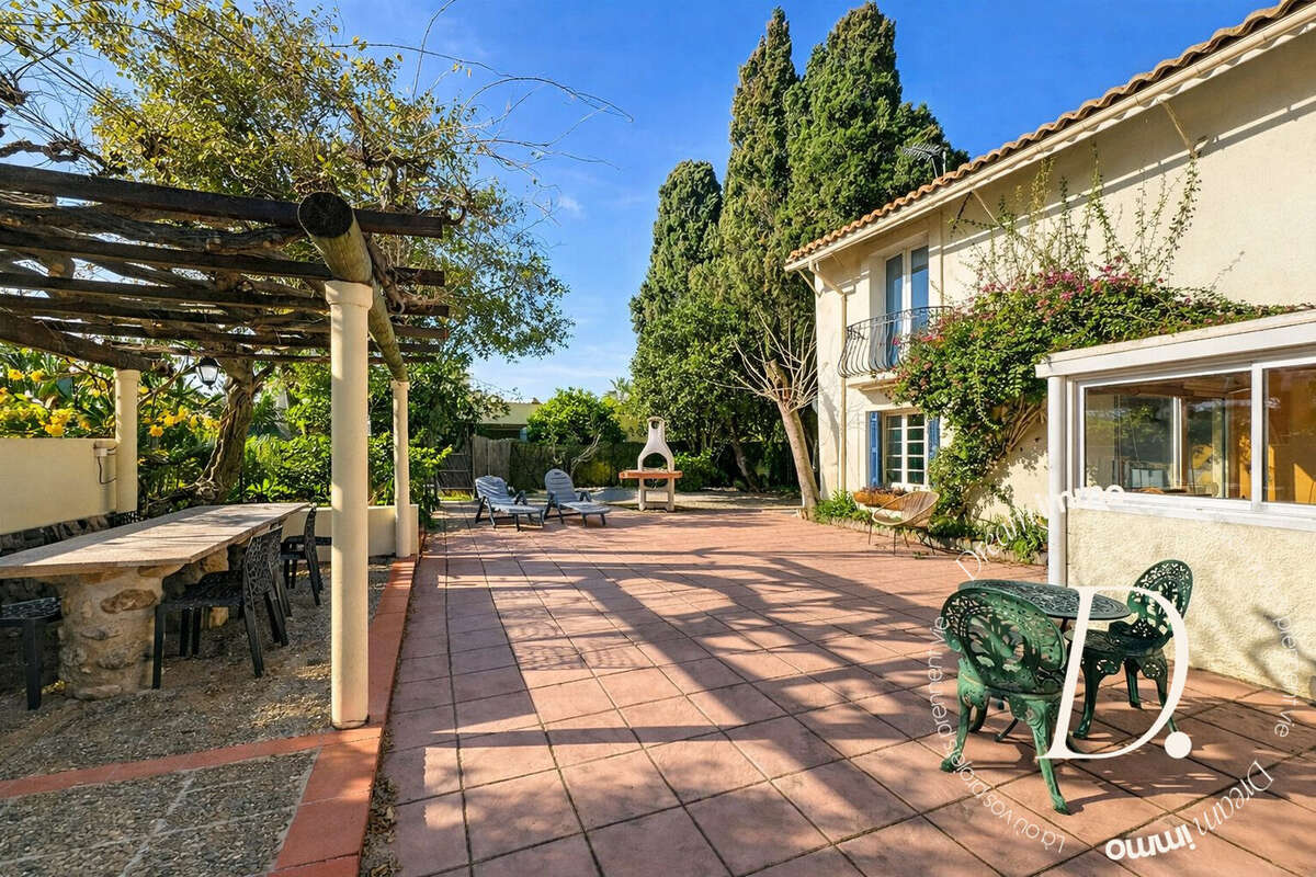 Maison à VILLELONGUE-DE-LA-SALANQUE