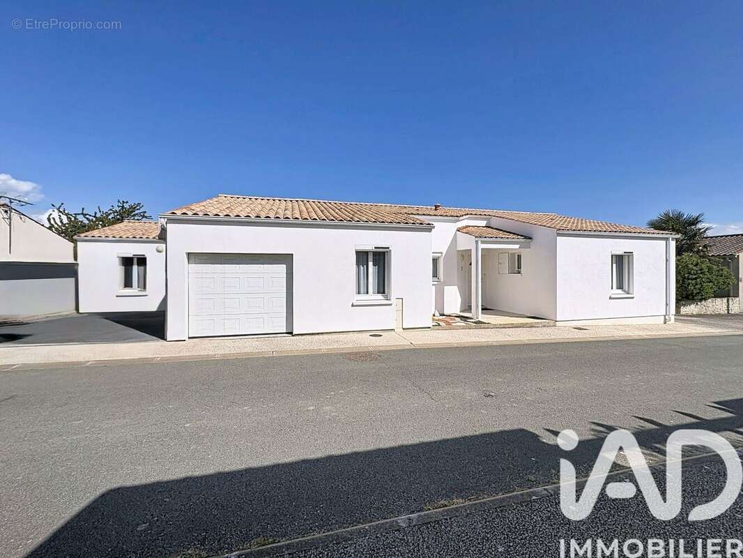 Photo 3 - Maison à CHARRON