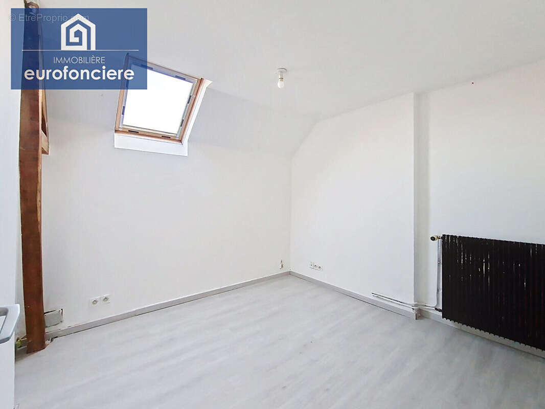 Maison à LA CHAPELLE-SAINT-LUC