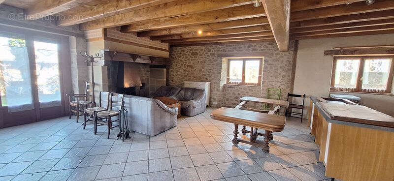 Maison à SOUSCEYRAC