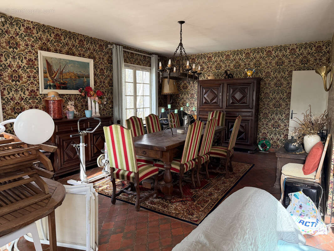 Maison à LINARDS