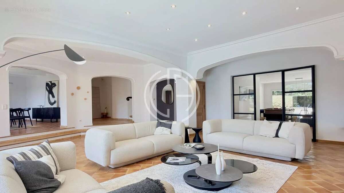 VILLA - MOUGINS - Secteur Prestigieux - photo 5