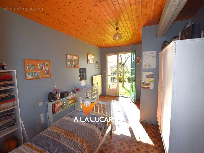 Maison à MONCOUTANT