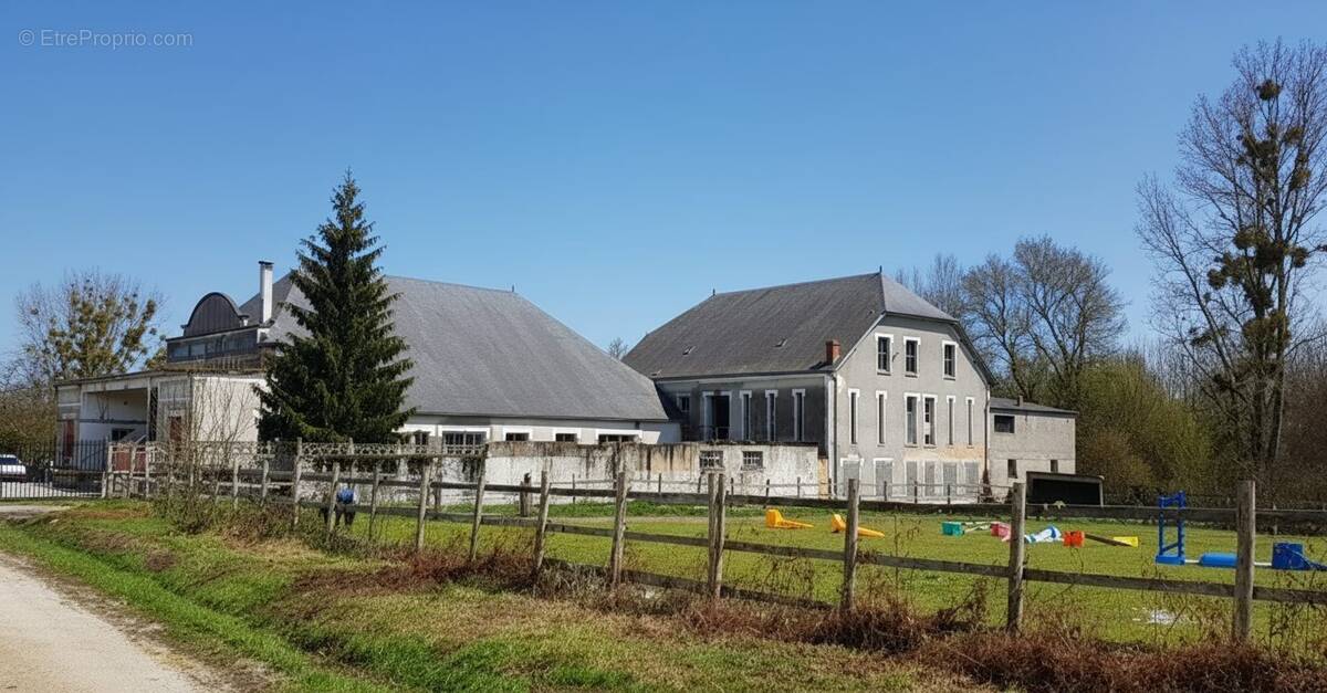 Commerce à LA PELLERINE