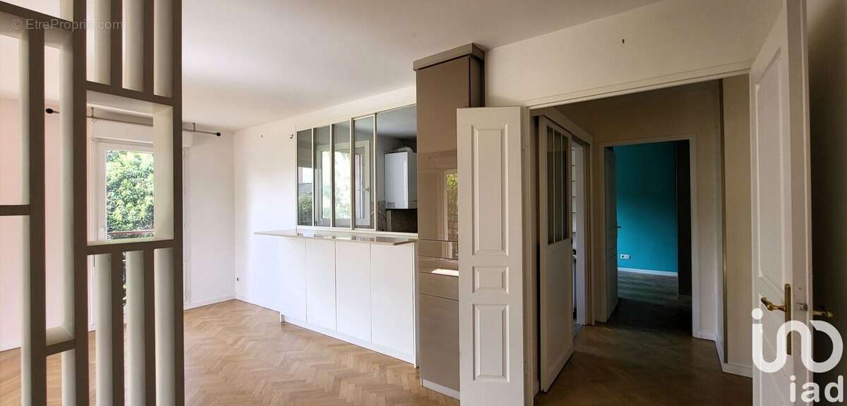 Photo 3 - Appartement à GENNEVILLIERS