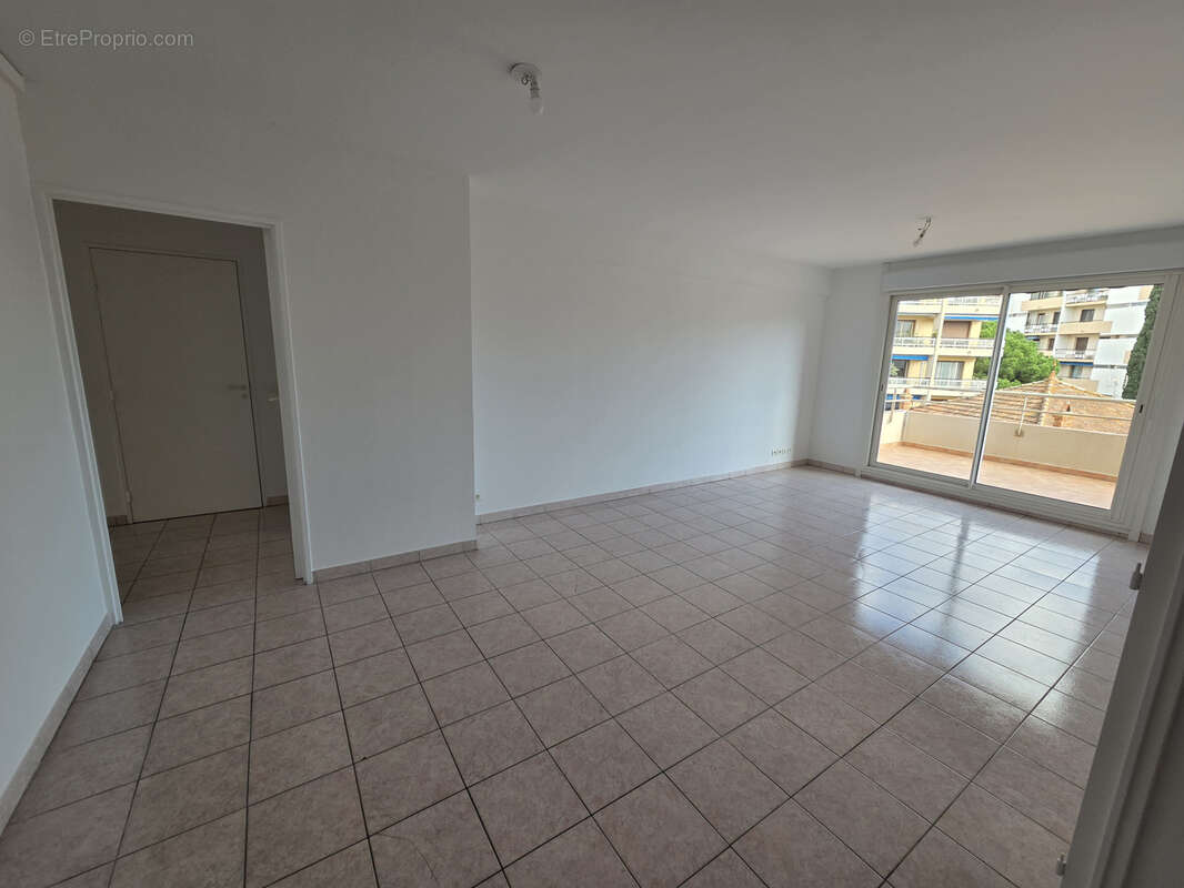 Appartement à HYERES