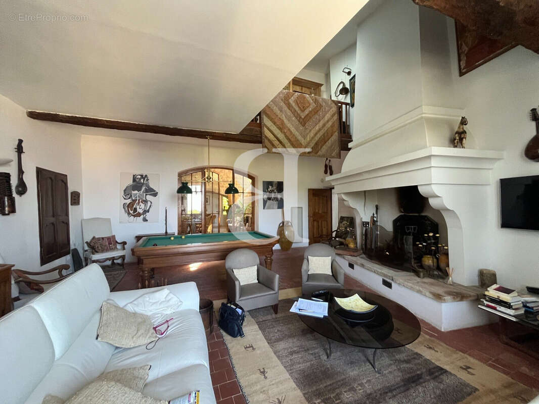 Maison à LE BARROUX