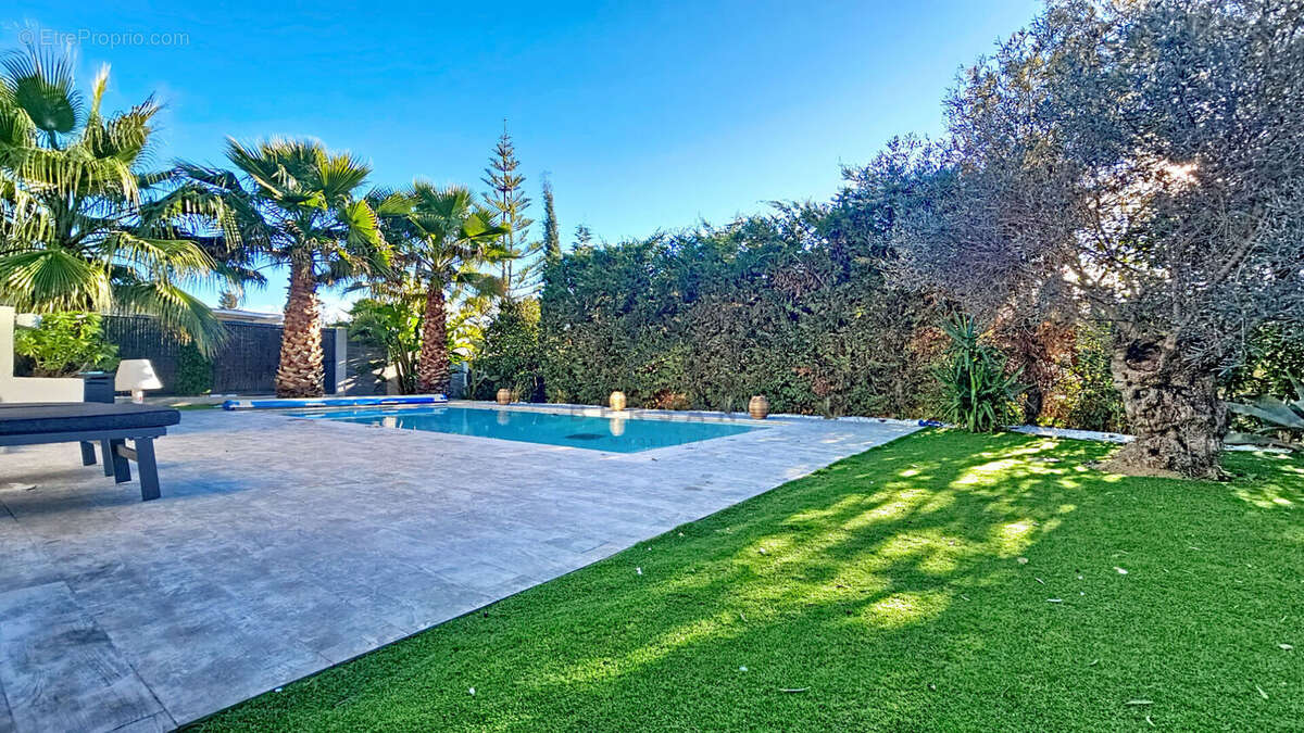 Maison à FREJUS