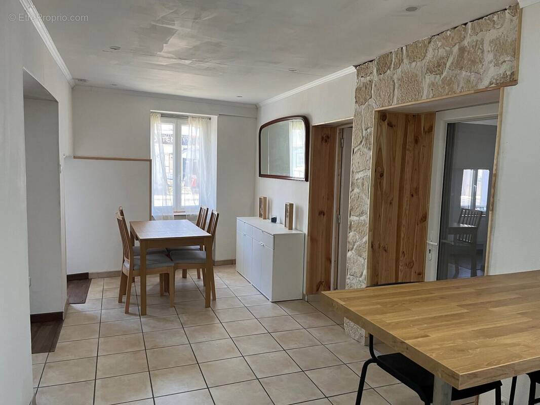 Appartement à VAUX-SUR-SEINE