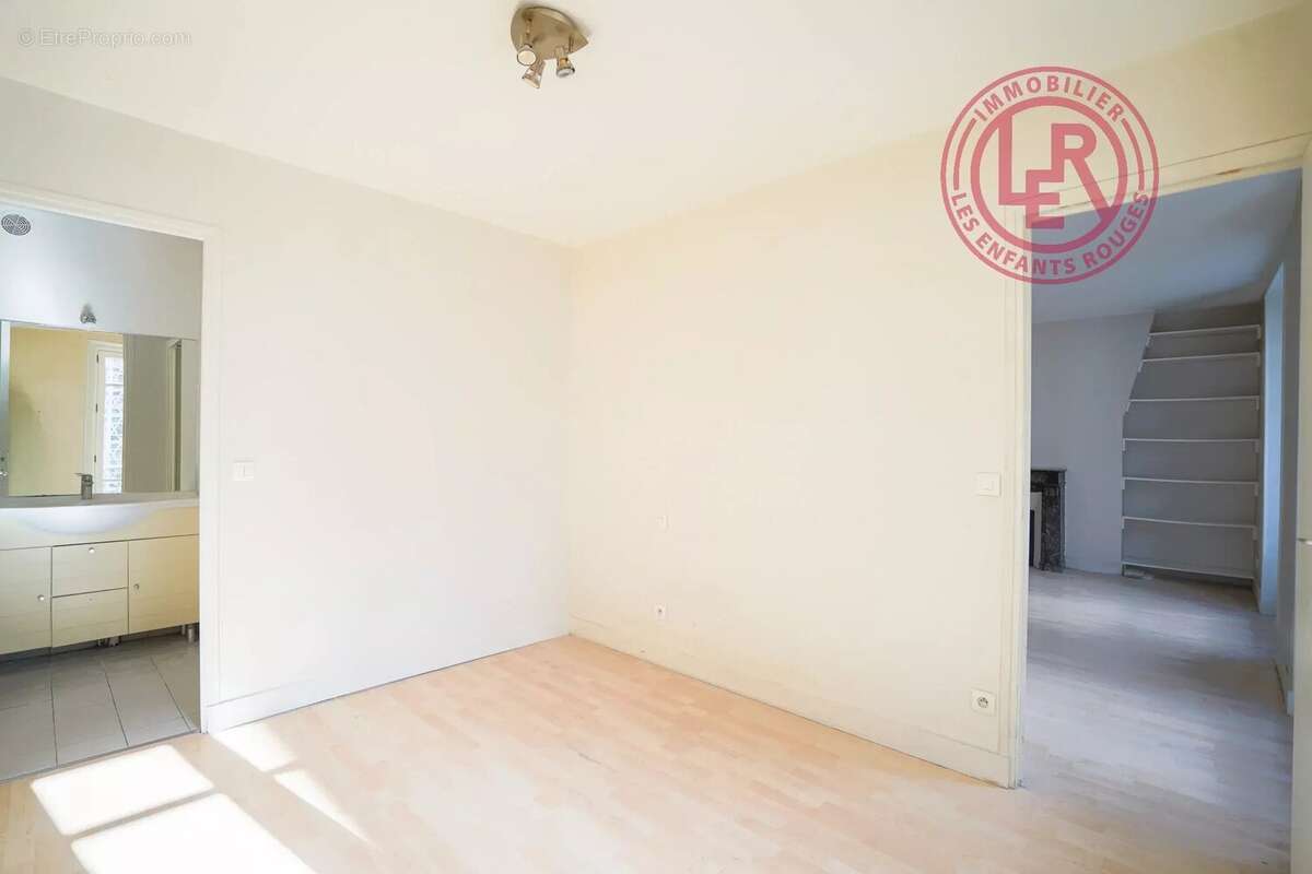 Appartement à PARIS-11E